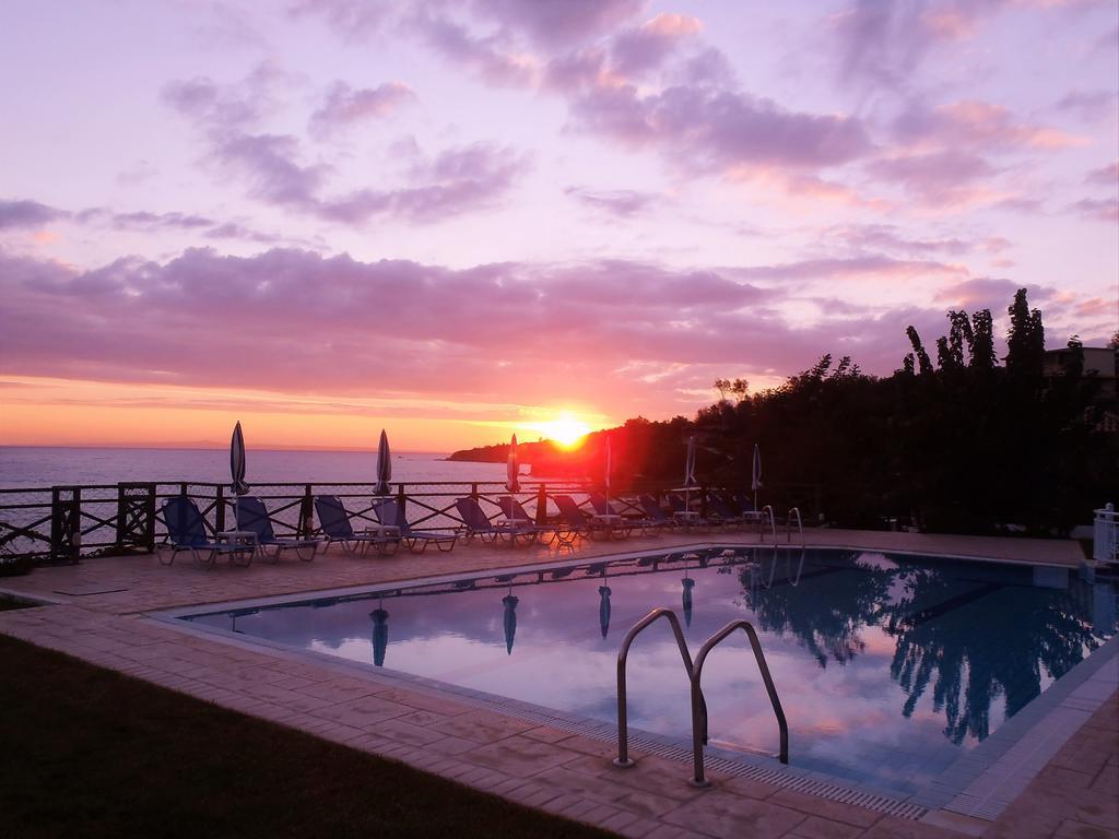 Loukas Apartments On The Waves Tragaki Rom bilde