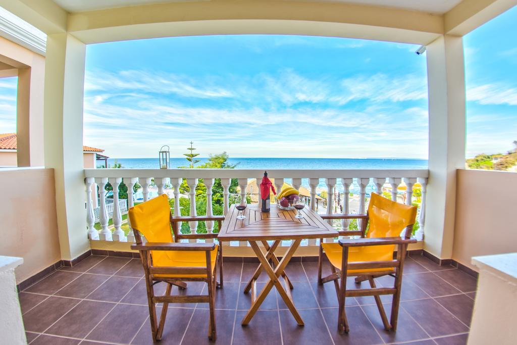 Loukas Apartments On The Waves Tragaki Rom bilde