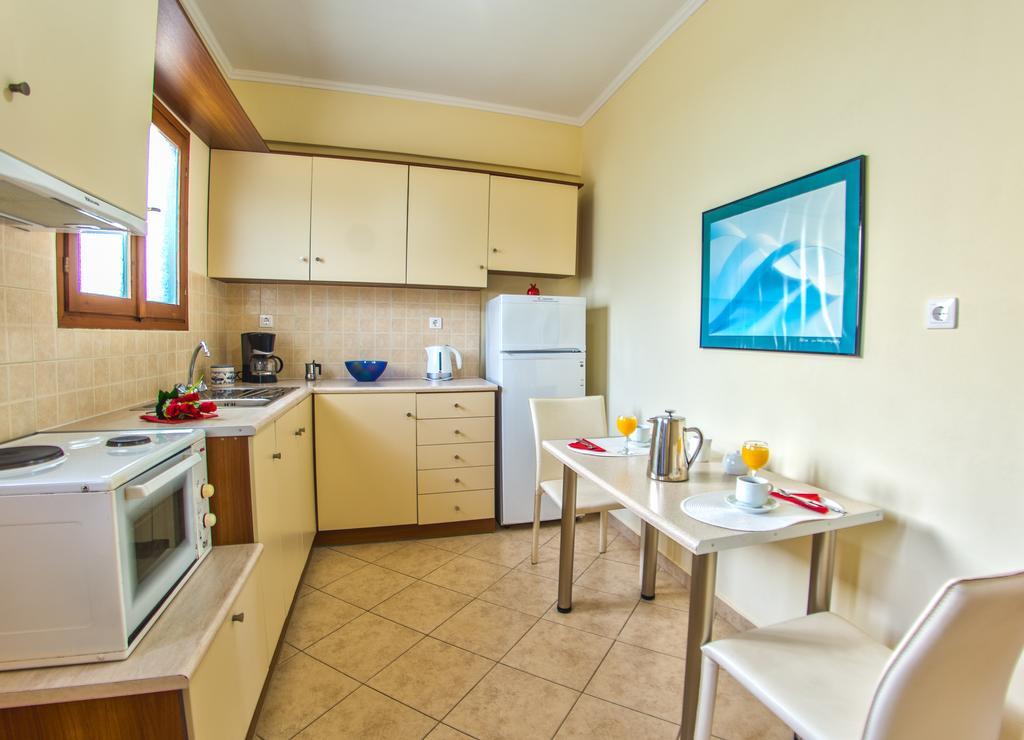 Loukas Apartments On The Waves Tragaki Rom bilde