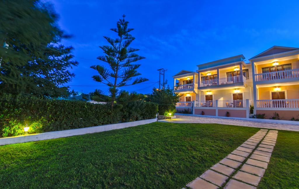 Loukas Apartments On The Waves Tragaki Rom bilde